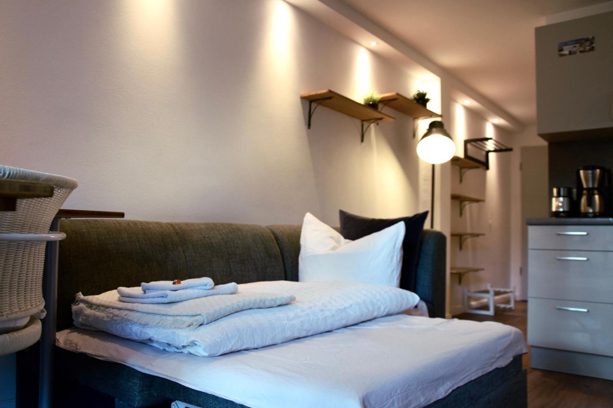 Stilvolle Wohnung Mit Balkon & Parkplatz روستوك المظهر الخارجي الصورة